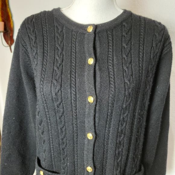 VINTAGE Talbots Petites Women's 100% Pure Wool Cable Knit Gold Button Cardigan - Picture 3 of 11